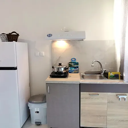 La Maison De Christine -adults Only Bed & Breakfast *