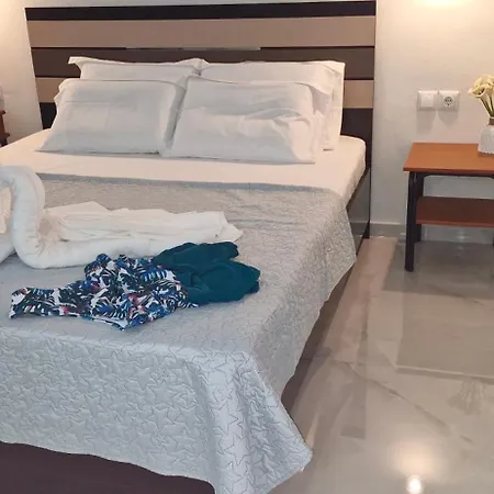 La Maison De Christine -adults Only