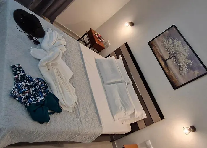 La Maison De Christine -adults Only Bed & Breakfast